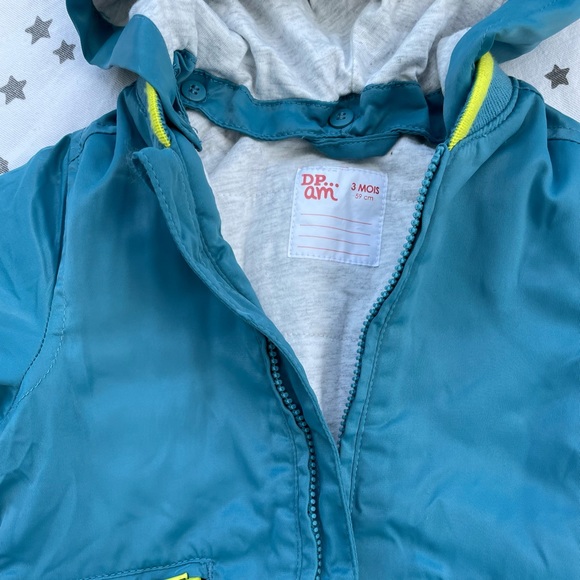 Baby padded bomber coat. Removable  hood. 3 months - Picture 4 of 4